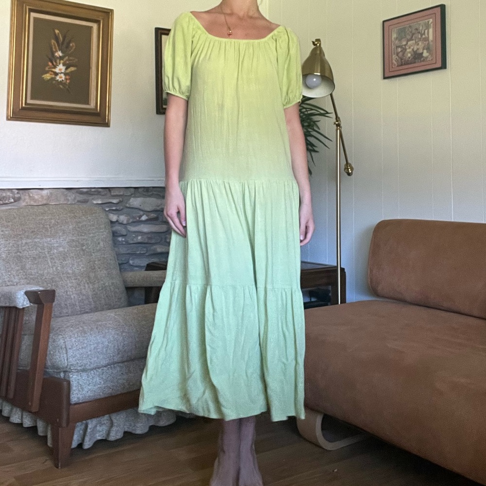 Lisa says gah green midi maxi dress size small extra small as is